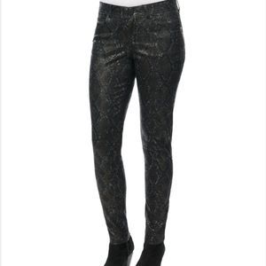 Snake print jeans sz 20 w/ ab technology